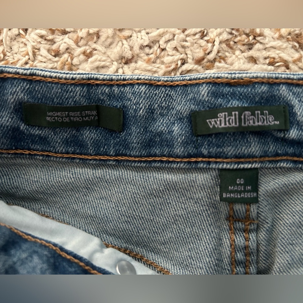 Women’s/teen jeans by Wild Gable, size 00 - Picture 3 of 3